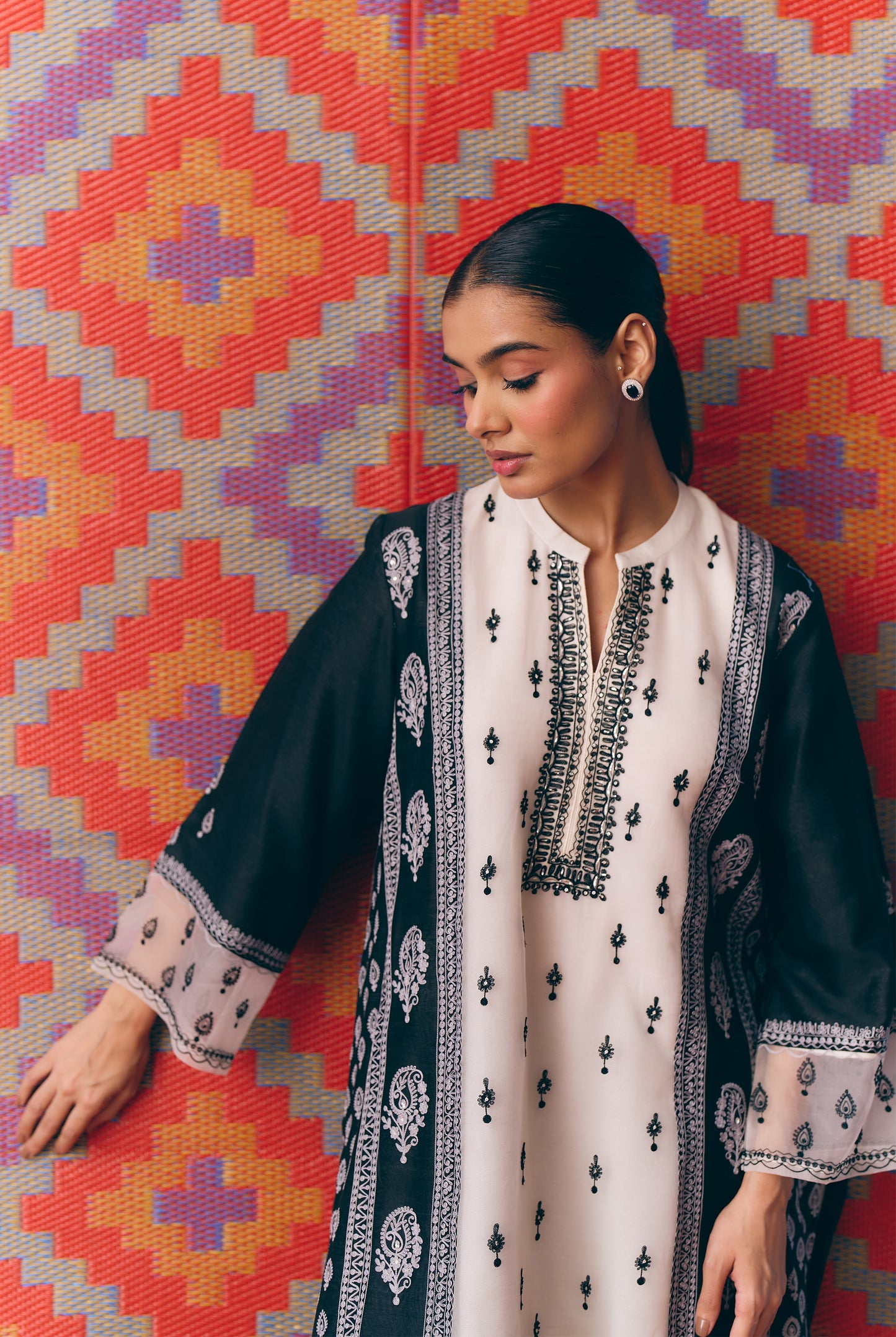 Black & White Silk Chanderi Kurta Set with Thread & Pita Embroidery