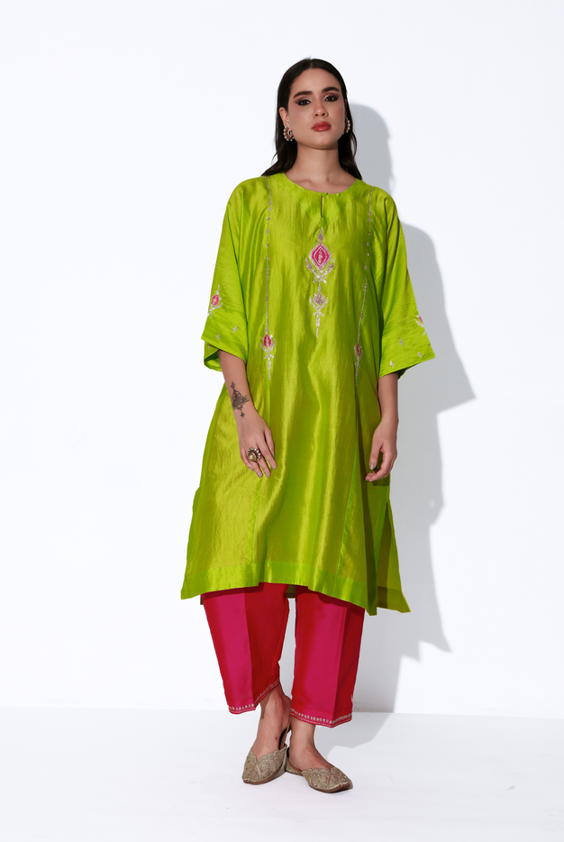 Parrot Green & Fuchsia Chiniya Silk Antifit Kurta Set