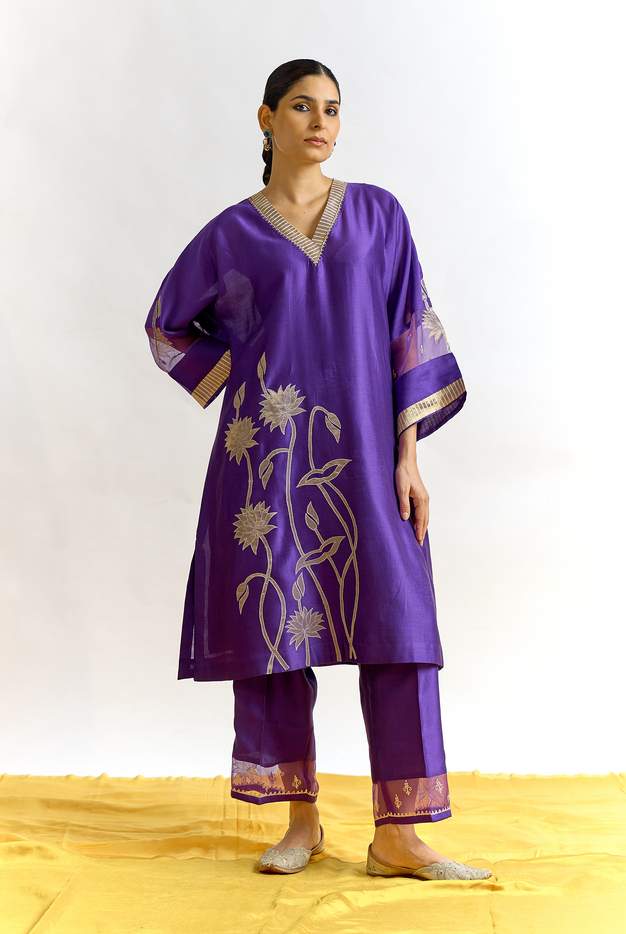 Violet Silk Chanderi Antifit Kurta Set with Tissue Appliqué