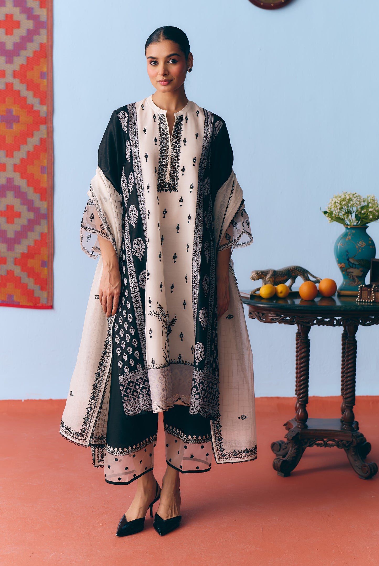 Black & White Silk Chanderi Kurta Set with Thread & Pita Embroidery