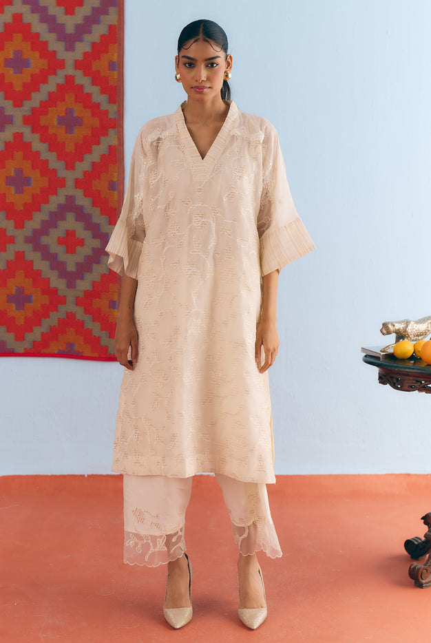 White Chanderi Antifit Co-ord with Dull Gold Tissue Appliqué