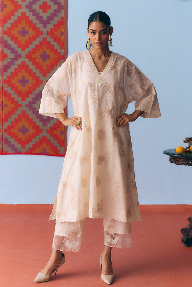 White Chanderi Antifit Co-ord with Dull Gold Tissue Appliqué