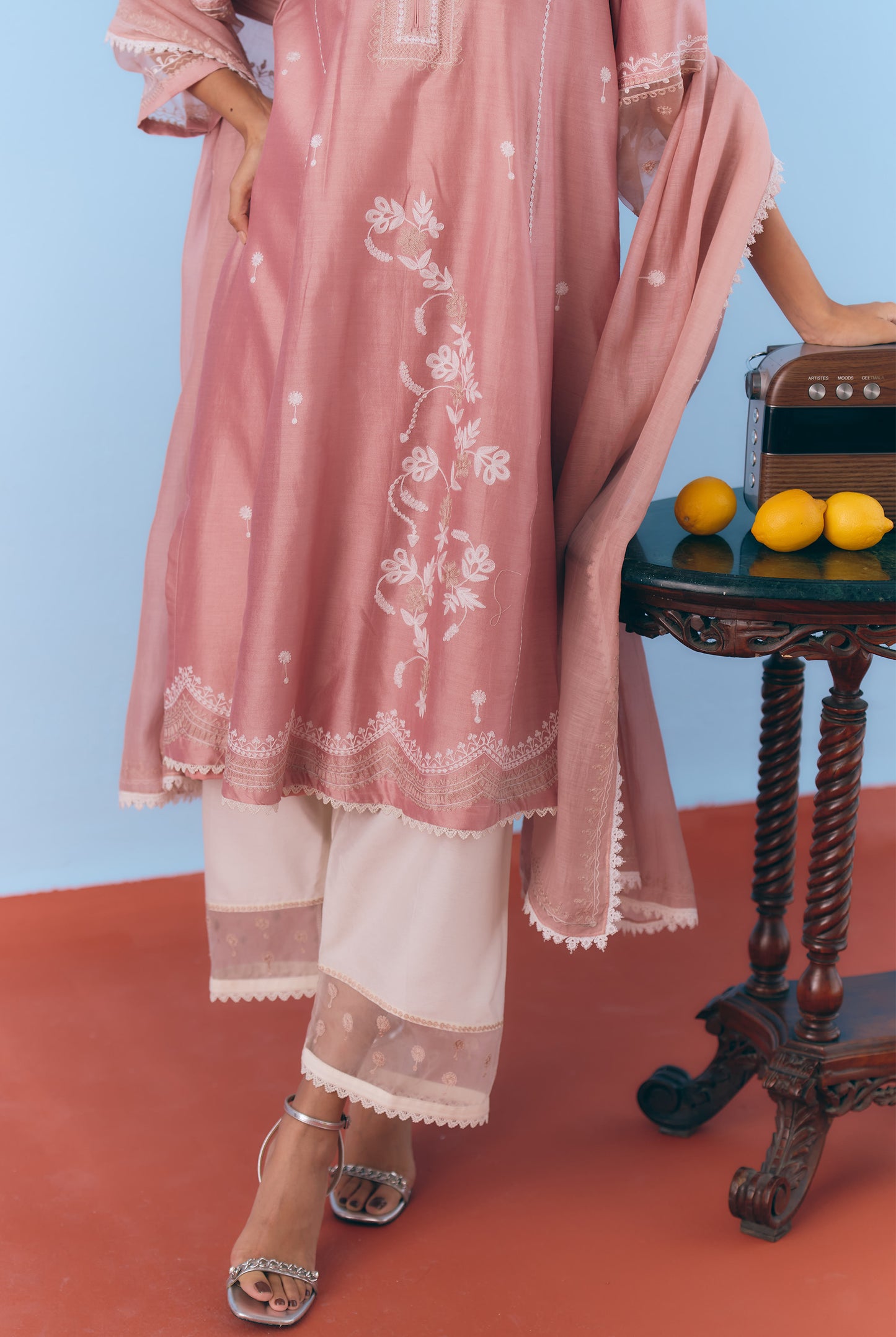 Dusky Pink Silk Chanderi Kurta Set with White Thread & Zari Embroidery