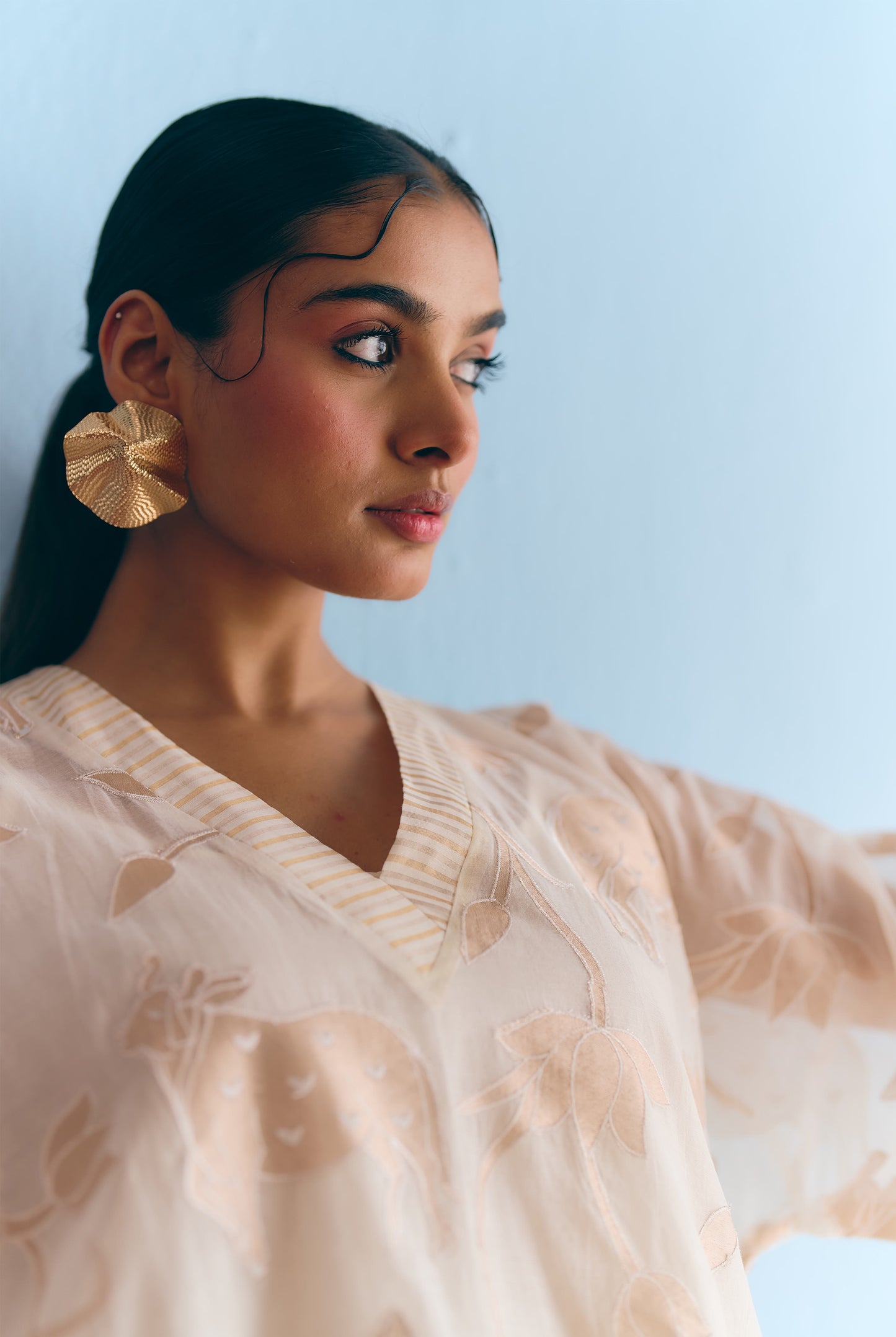 White Chanderi Antifit Co-ord with Dull Gold Tissue Appliqué
