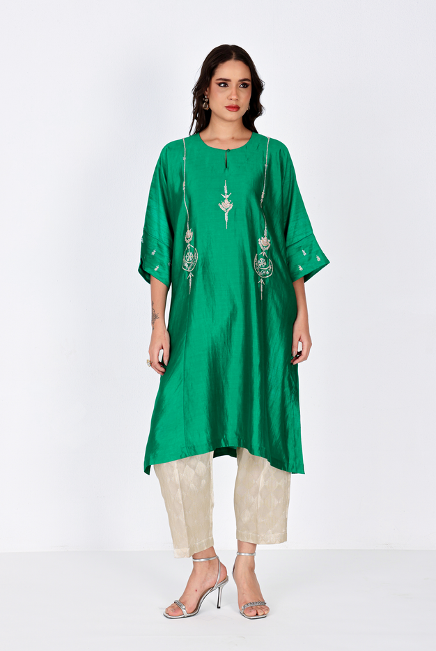 Emerald Green Chiniya Silk Antifit Kurta Set with Dabka & Dori Embroidery