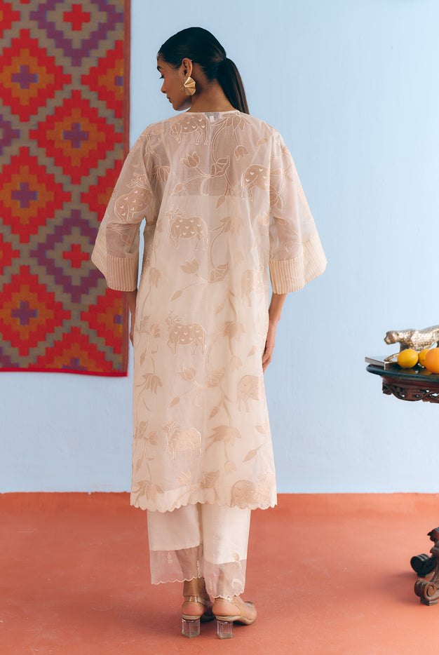 White Chanderi Antifit Co-ord with Dull Gold Tissue Appliqué