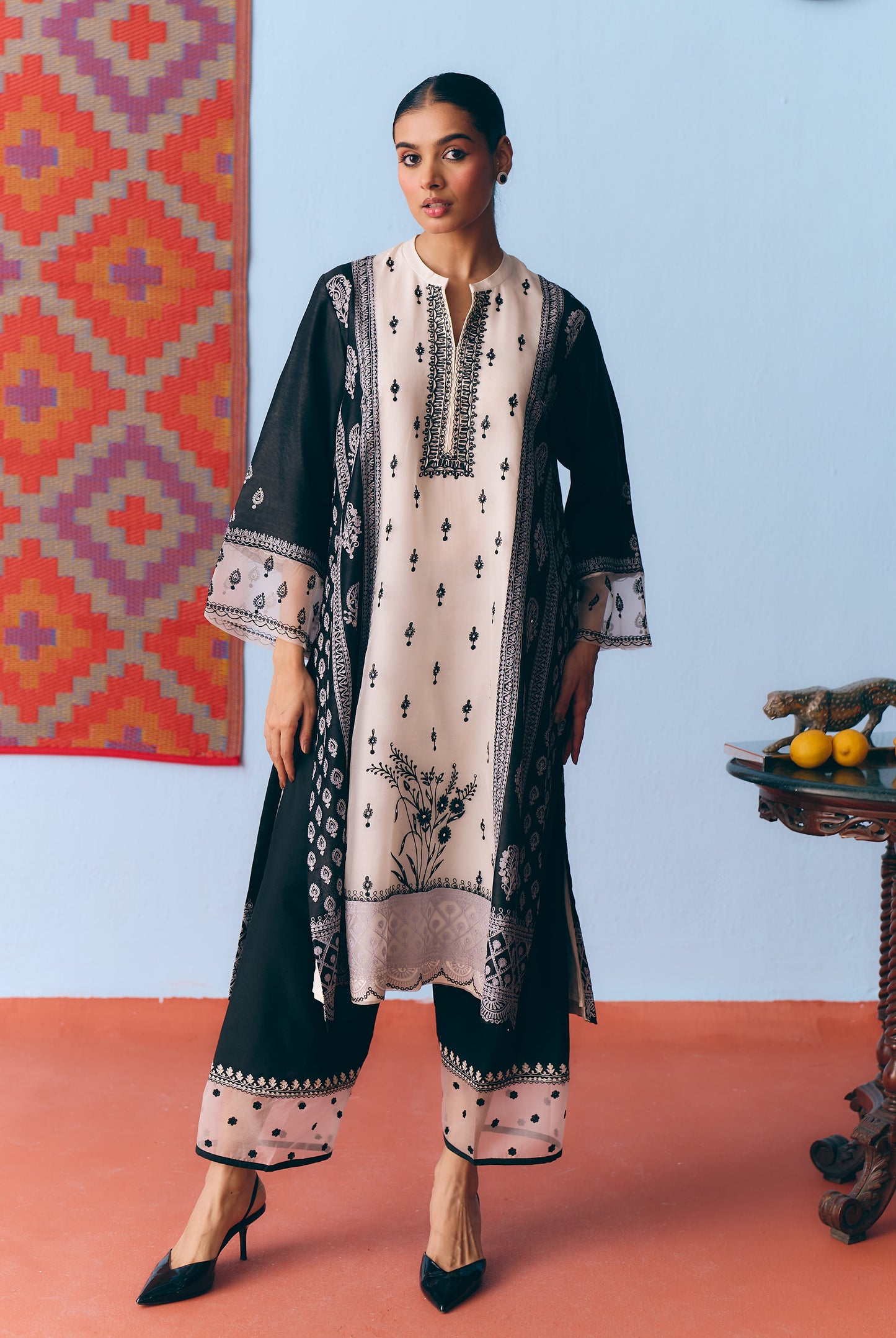 Black & White Silk Chanderi Kurta Set with Thread & Pita Embroidery