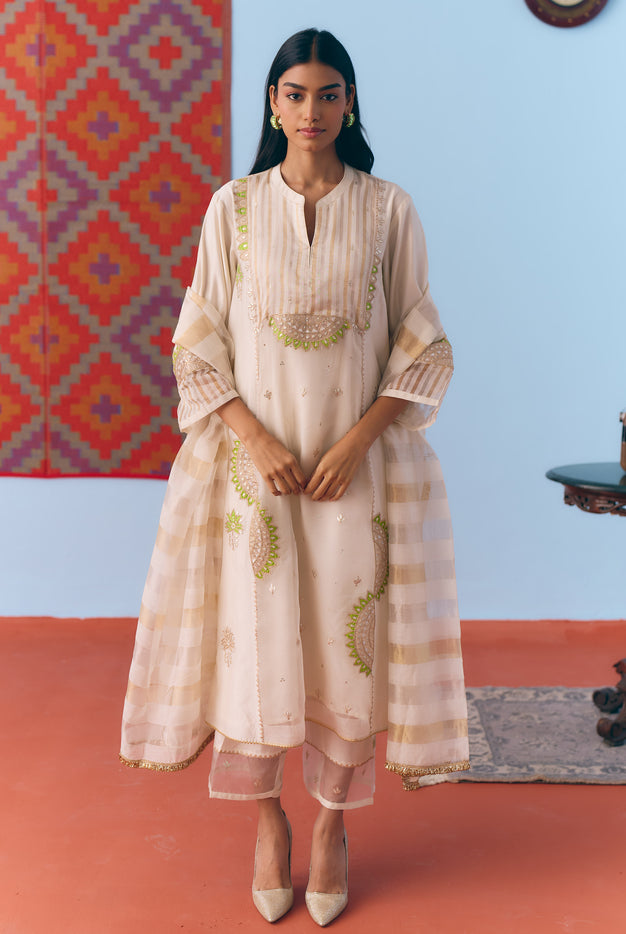 White Silk Chanderi Kurta Set with Green Appliqué & Gota Embroidery