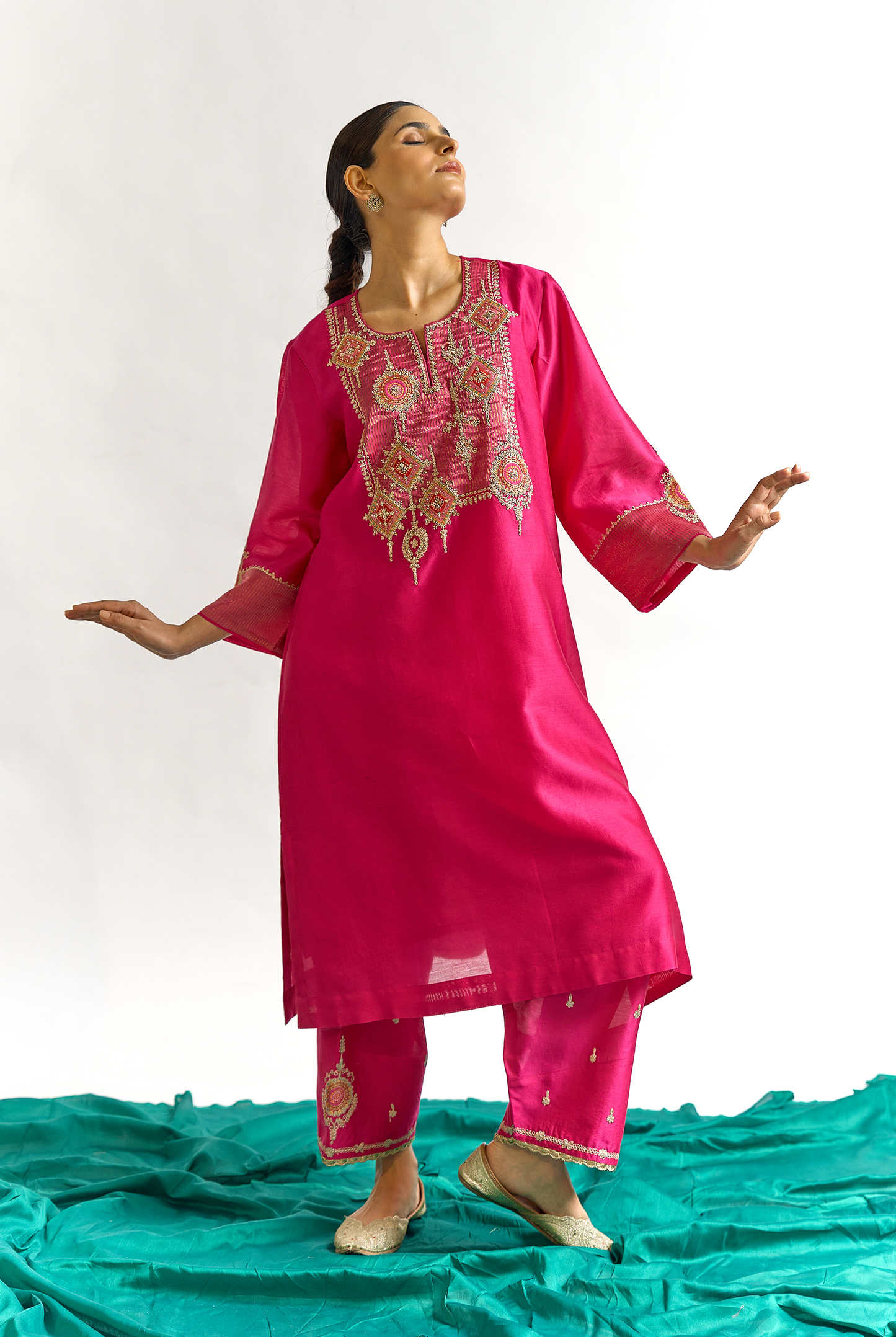Magenta Silk Chanderi Antifit Kurta Set with Banarasi Yoke & Dori Embroidery